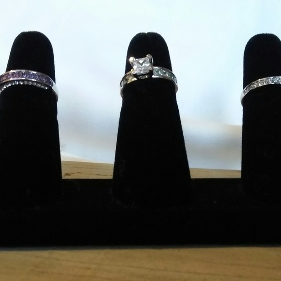 Gorgeous silver rings with beautiful purple SZ - Picture 2 of 3